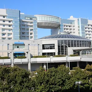 Nikko Kansai Airport - 3 Mins Walk To The Airport מלון